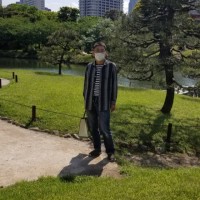 片山芳明