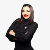Stephany Canas