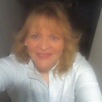 Kim R.