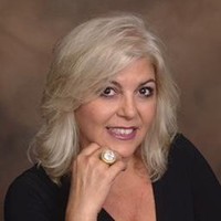 Dina Carlucci