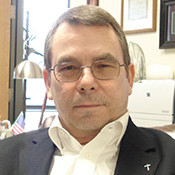 Dan E. Roberts