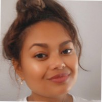 Simone Knevelbaard-Wirabangsa