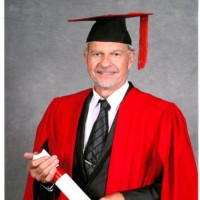 Dr Gert Swart