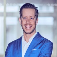 Stefan Gfeller, Cfa