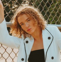 Skye B.