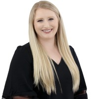 Lindsay Hoskins, Pe