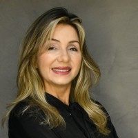 Renata Sampaio Lyrio Maron Vieira