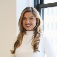 Brittany Milas, Aia