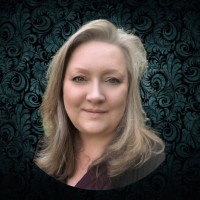 Shellie H.