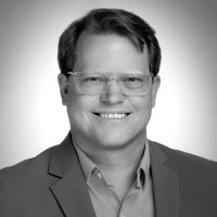 Tim Johnson, Pla, Leed Ap