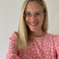 Alexa Davies