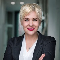 Claudia Jung