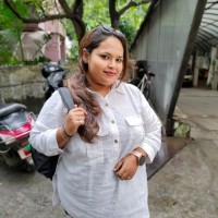 Saloni gole