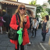 Elizabeth Mccourt