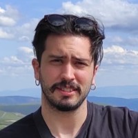 Adrián R.