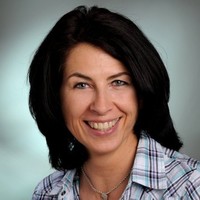 Manuela Arnold