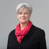 Loretta Mackinnon