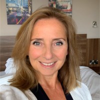 Lucy Knowles