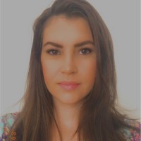 Alline Navarro