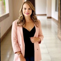 Valeria Canales