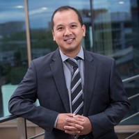Dr Ronnie Tan
