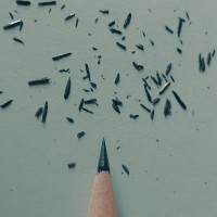 La Majuscule au point Selon Emma