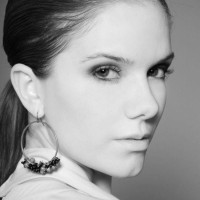 Leslie Lee