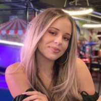 Shayna Taylor