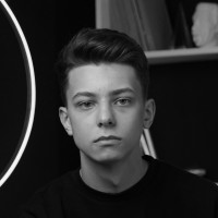 Володимир Кость