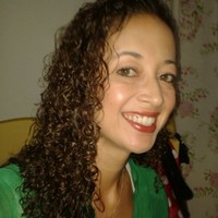 Suellen Azevedo