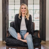 Lauren Swinney