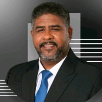 Michael Khan