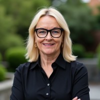 CARMEL MOLLOYCARMEL MOLLOY is an Influencer