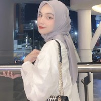 Tania Safitri
