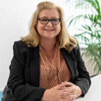 Monique Knoester