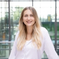 Julia Mayr