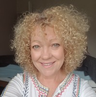 Lizzie Hewitt (MBACP (Accred))