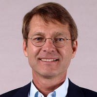 Reinhard Wolff