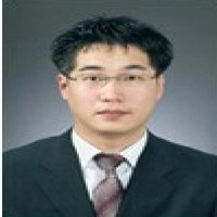 신동헌