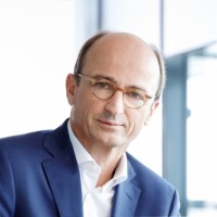 Dr. Christoph Clément