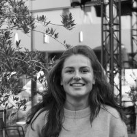 Charlotte De Vries