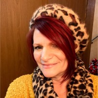 Dawn Navarre