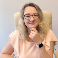 Olena Shkrobot
