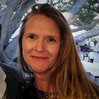 Colleen Stoll