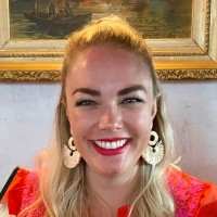 Laura Steen
