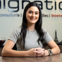 Ana Caroline Rosa Pelegrineti de Lara