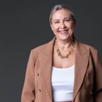 Angela Sampson