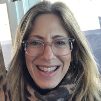 Shari J Stein