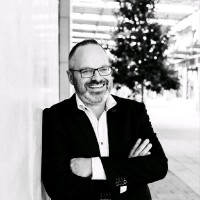 Ulli Brokering