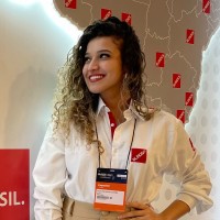 Júlia Santos